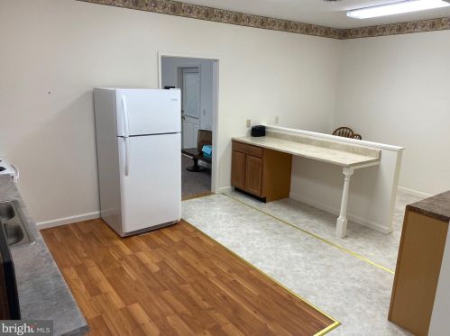 712 Main St, Rig WV  26836-1021 exterior