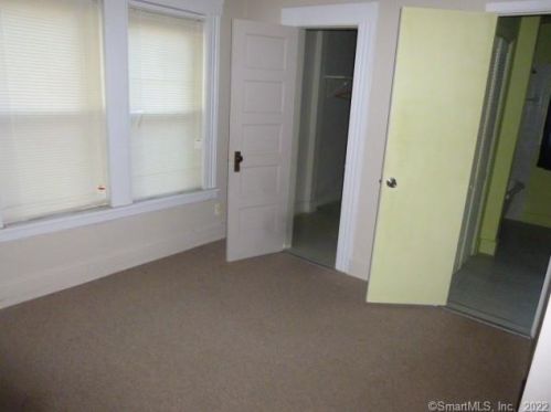 25 Deforest Ave, Bridgeport CT  06607-2414 exterior