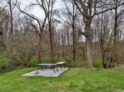 14 Oak Ln, Middletown NY  10940-6914 exterior