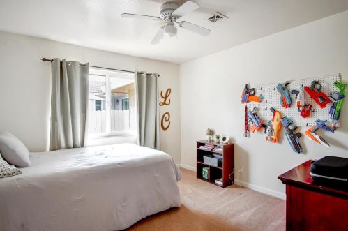 1090 Westward Dr, Hollister CA  95023-5717 exterior