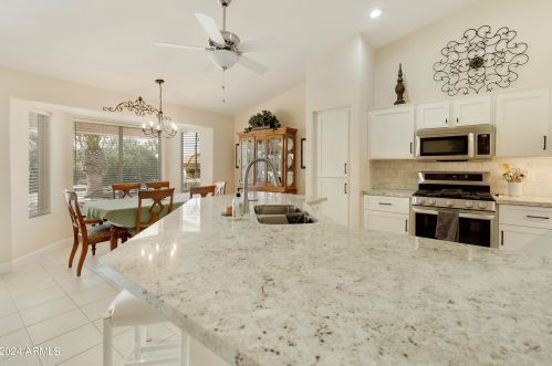 10325 Halley Ct, Chandler, AZ 85248-7612