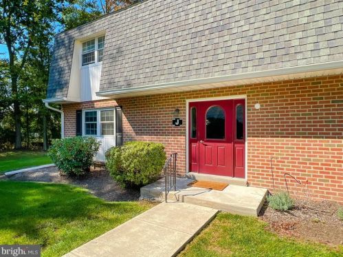 108 Hampton Xing, Southampton, PA 18966