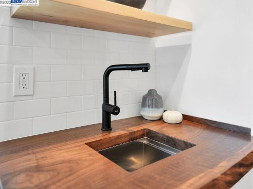 518 Stannage Ave, Berkeley CA  94706-1223 exterior