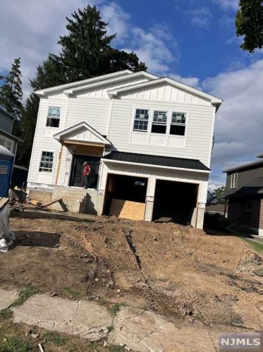 24 Tenney Ave, River Edge NJ  07661-2429 exterior