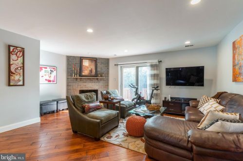 296 Stone Rdg Dr, Norristown PA  19403-5222 exterior