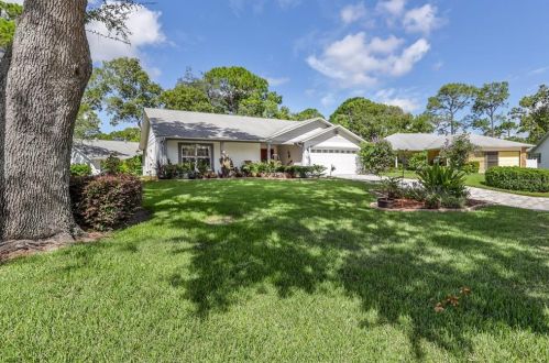 6436 Lost Tree Ln, Brooksville, FL 34606-3332