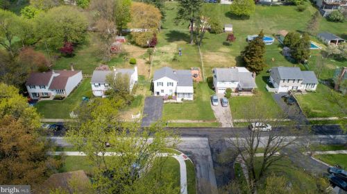 136 Green Hill Rd, Norristown PA  19406-2026 exterior