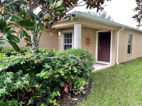 10040 Landport Way, Land O Lakes, FL 34638-6960