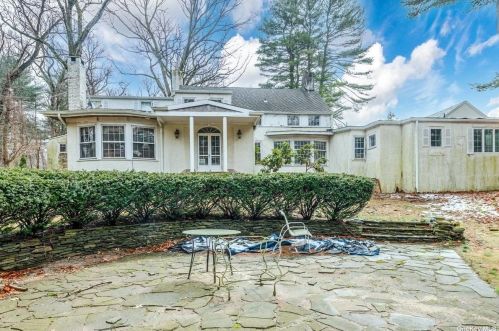 753 Remsens Ln, Muttontown, NY 11771-4505