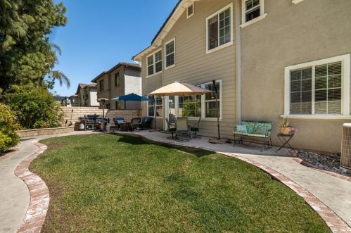 1117 Walnut Grove Ln, Simi Valley CA  93065-3394 exterior