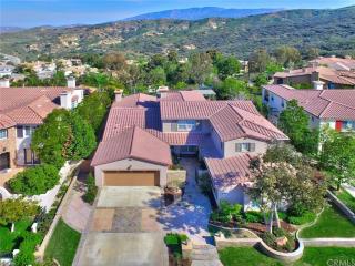 8227 Bailey Way, Anaheim, CA 92808-2533
