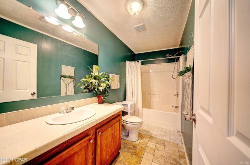 3140 Shadow Trl, Sunny Hills FL  32428-8414 exterior