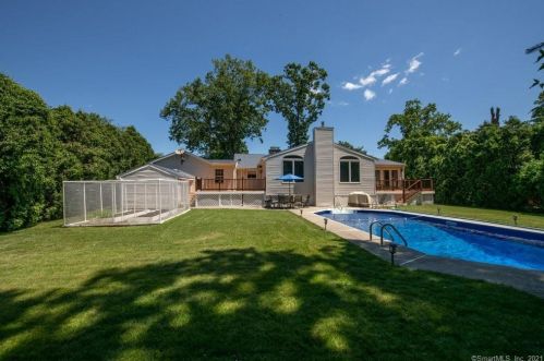 28 Postman Hwy, North Haven, CT 06473-1906