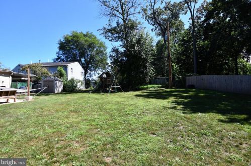 311 Independence Rd, Norristown PA  19403-4021 exterior