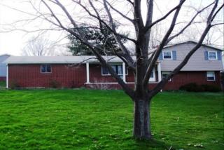 1801 Bywood St, Canton, OH 44707-1225