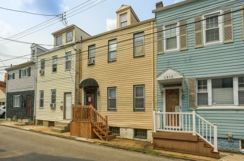 1911 Fox Way, Pittsburgh, PA 15203-1837