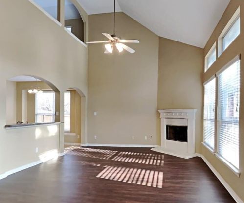 2002 Lulach Ln, Conroe TX  77301-7302 exterior