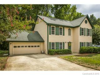 9900 Manbey Ct, Charlotte, NC 28269-8705
