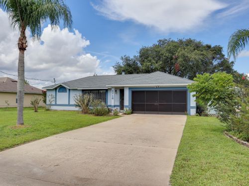 2716 Hoover Dr, Deltona, FL 32738-2198