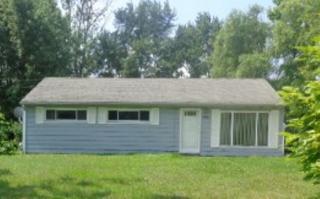 9956 Crestwood Dr, Twinsburg, OH 44087-1205