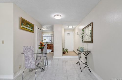 98-626 Moanalua Loop, Aiea, HI