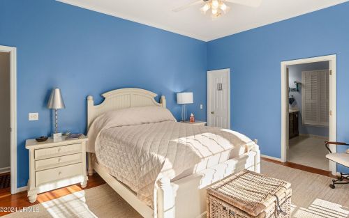 49 James F Byrnes St, Beaufort SC 29907-1940 exterior