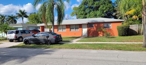 380 33rd St, West Palm Beach FL  33404-3036 exterior