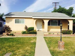951 4th Ave, Upland CA  91786-3940 exterior