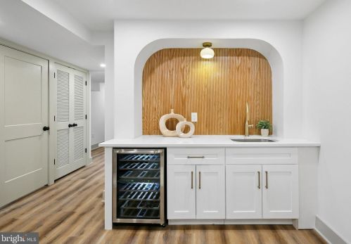 1613 Capitol St, Washington DC  20003-1620 exterior