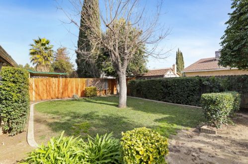 548 Denise Dr, Ripon CA  95366-2808 exterior