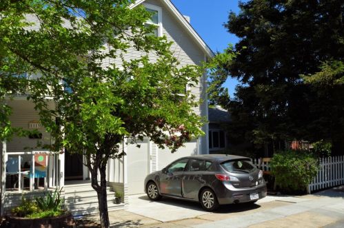 1113 Oliver St, Redwood City, CA 94061-2134
