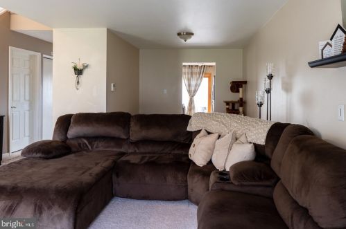 113 Teakwood Ct, Norristown PA  19401-1638 exterior