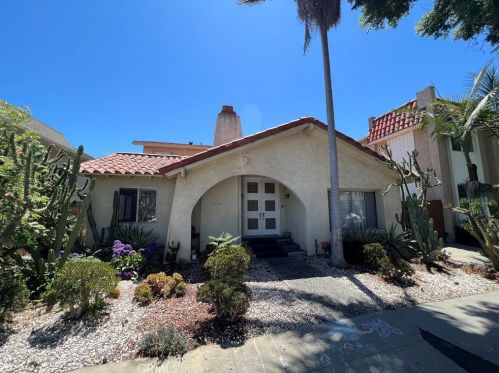 4300 5th St, Long Beach CA  90802-2049 exterior
