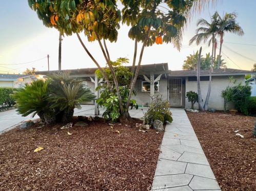 5905 Los Rapidos Cir, Buena Park, CA 90620-3453