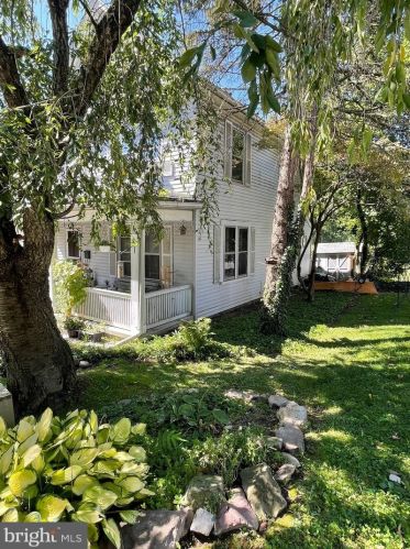 730 Coleman St, Easton, PA 18042-1406