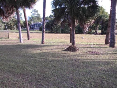 141 Shadow Lakes Dr, Lehigh Acres FL  33974-0804 exterior