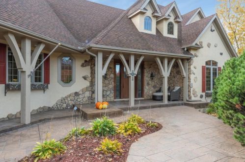 9625 Towering Oaks Curv, Prior Lake, MN 55372-8131