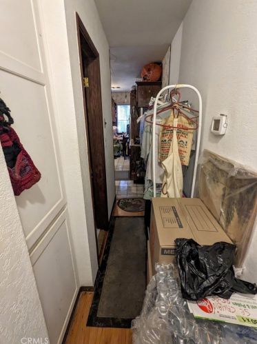 6704 Balboa Ave, Van Nuys CA  91406-4181 exterior