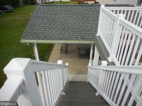 1114 Hunters Chase Ln, Lebanon PA  17046-1575 exterior