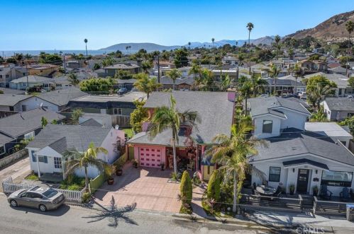 196 Placentia Ave, Pismo Beach, CA 93449-2006
