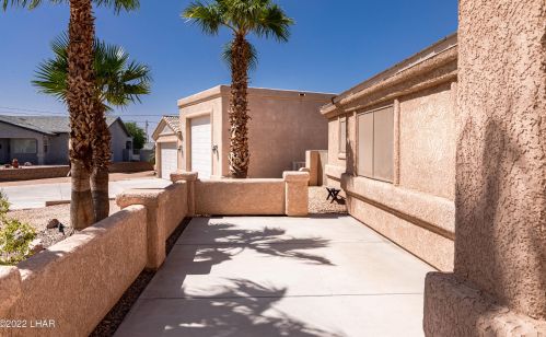 879 Window Rock Plz, Lake Havasu City AZ  86406-7374 exterior