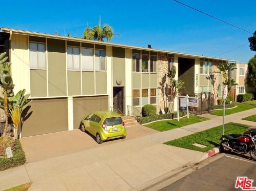 2027 Appleton St, Long Beach CA 90803-5785 exterior