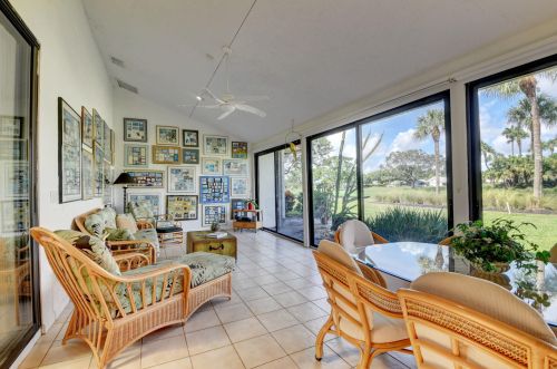 9 Windsor Ln, Boynton Beach FL  33436-6063 exterior