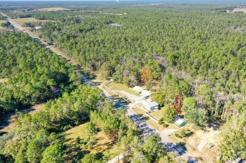 1138 State Highway 20, Freeport, FL 32439-3925