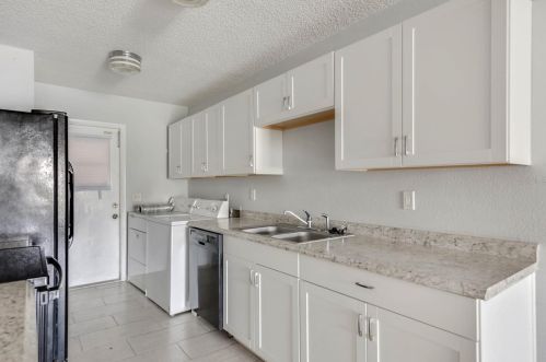 73 Winter Ridge Rd, Winter Haven, FL 33881-5809