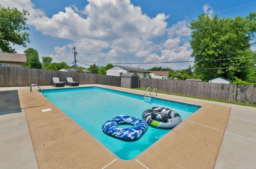 3758 Autumn Rd, Covington KY 41018-2741 exterior