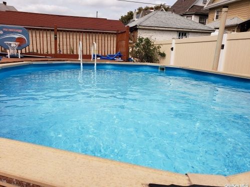 87-65 95th St, Jamaica NY  11421-2216 exterior