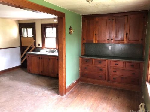 9 Emily Rd, East Windsor, CT 06016-9532