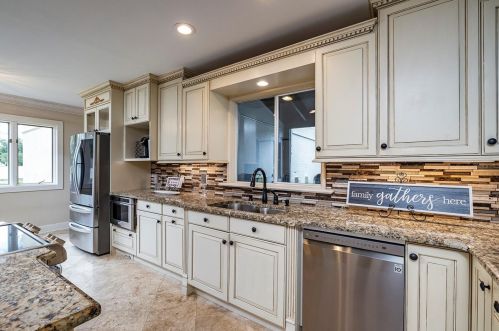 17320 Whirley Rd, Lutz FL  33558-4827 exterior