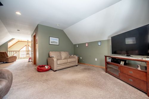 23 Jackson Rdg Rd, Danbury NH  03230-4147 exterior